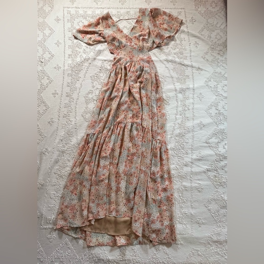 Astr Floral Print Maxi Dress in Peach and Cream